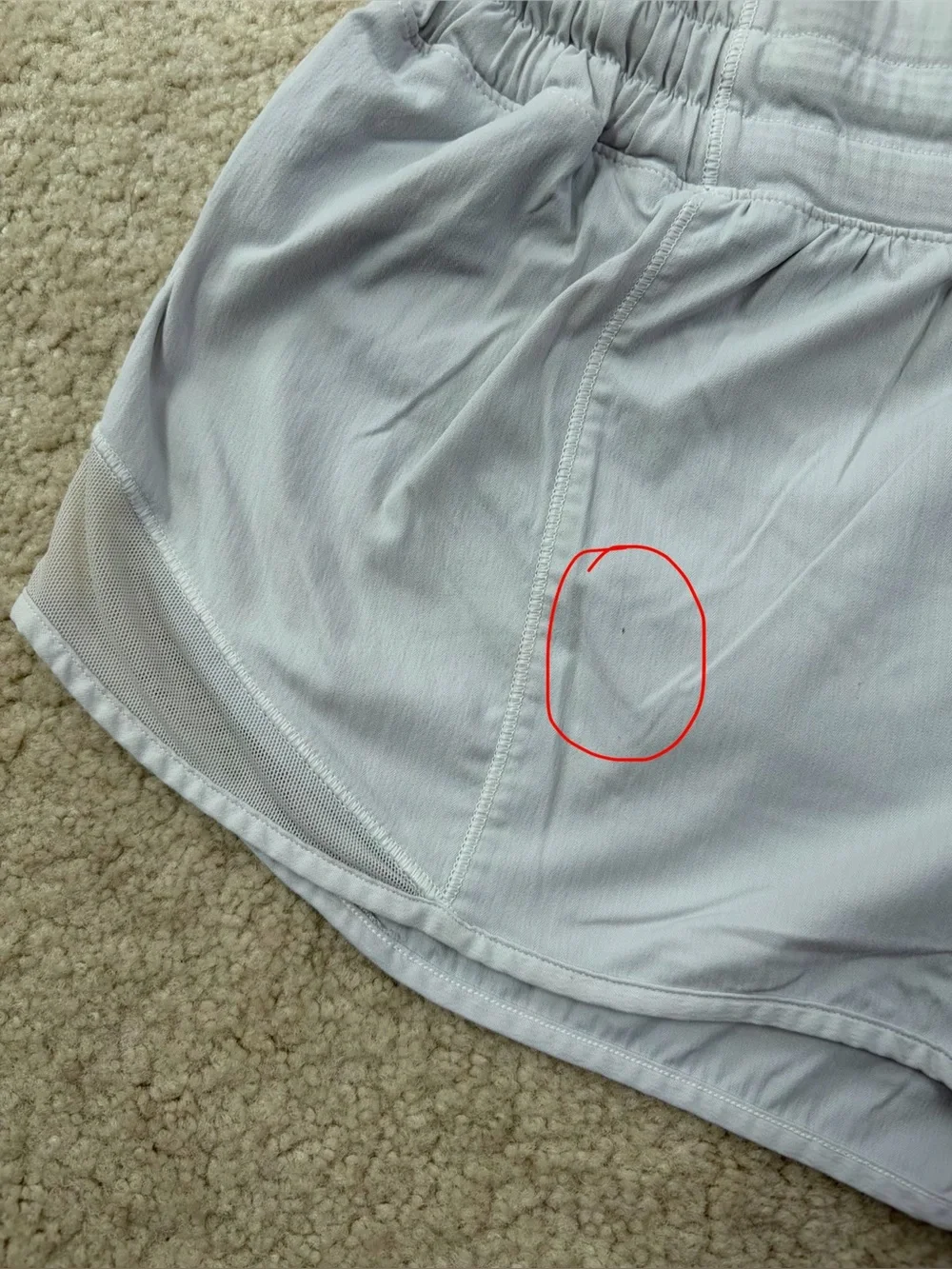 Lululemon Size 8 Hotty Hot Short II *2.5